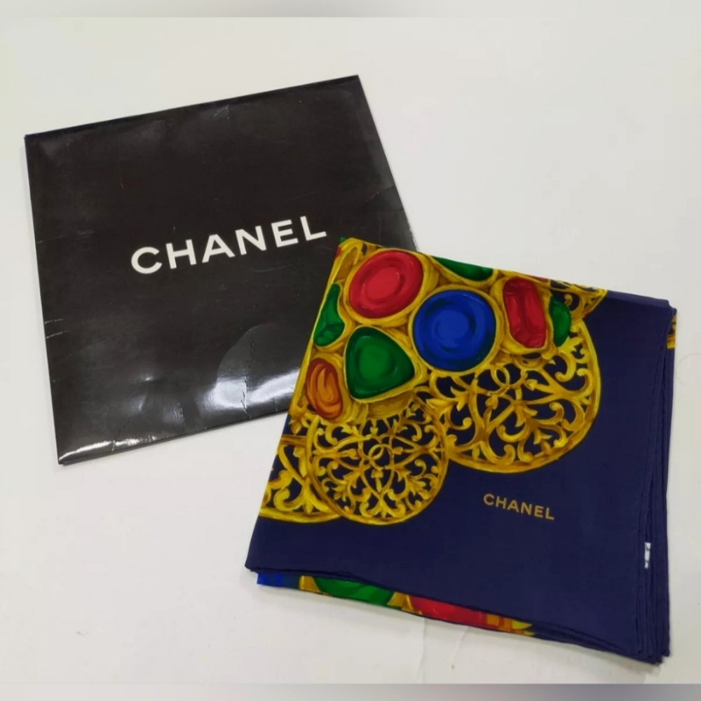 🔥NWOT Chanel Bijoux 100% Silk Multicolor Gem Scarf With Box - Picture 1 of 10